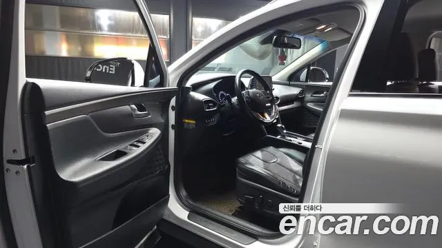 Hyundai Santa Fe 2019 thumb 10