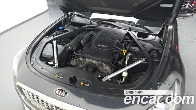 Kia K9 2018 thumb 6