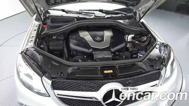Mercedes-Benz GLE 2017 thumb 5