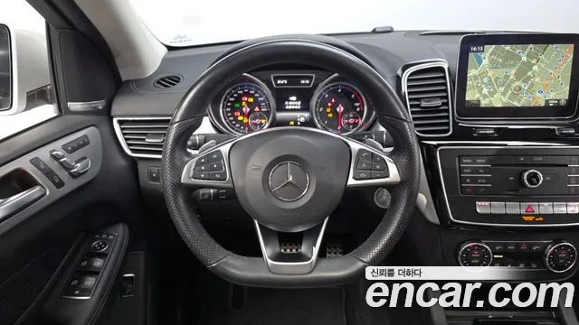 Mercedes-Benz GLE 2017 thumb 12