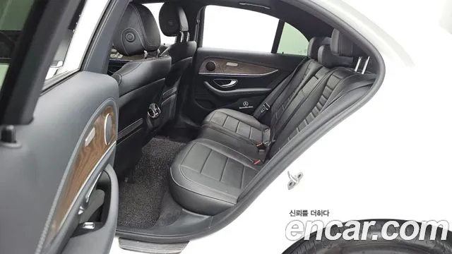 Mercedes-Benz E-Класс 2021 thumb 11