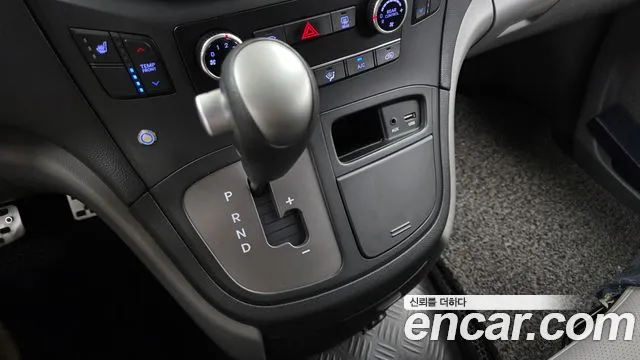 Hyundai Starex 2019 thumb 9