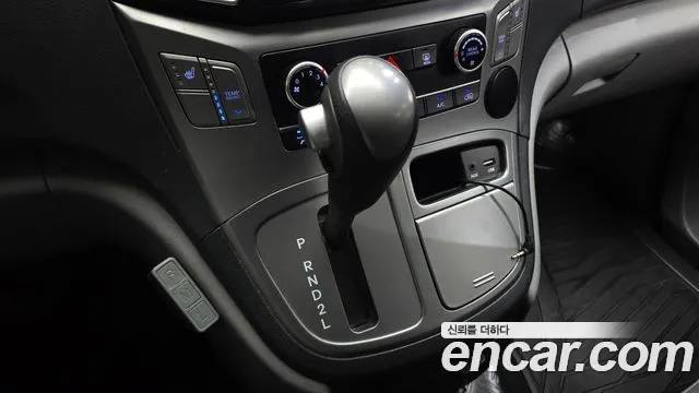 Hyundai Starex 2019 thumb 9