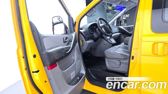 Hyundai Starex 2019 thumb 10