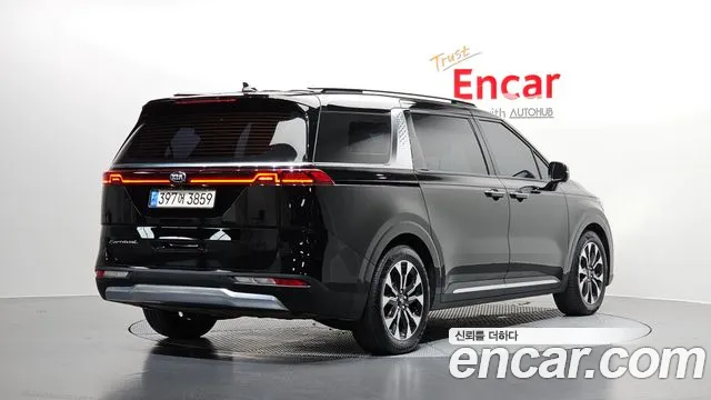 Kia Carnival 2021 thumb 2