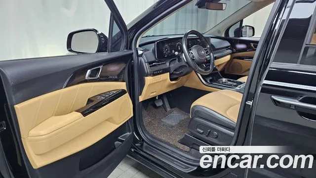 Kia Carnival 2021 thumb 10