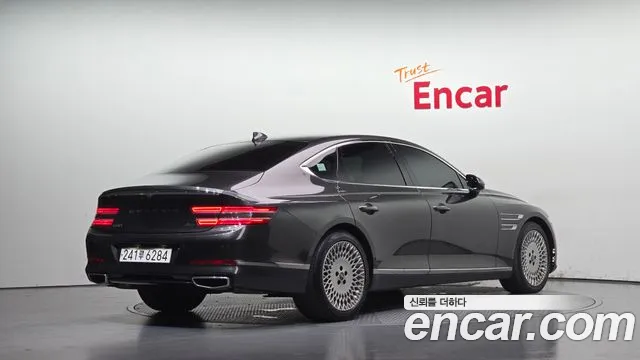 Genesis G80 2022 thumb 2