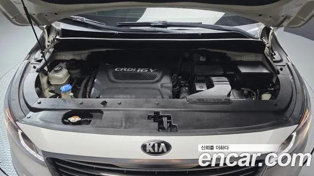 Kia Carnival 2015 thumb 6