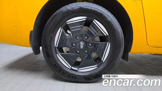 Hyundai Staria 2026 thumb 4