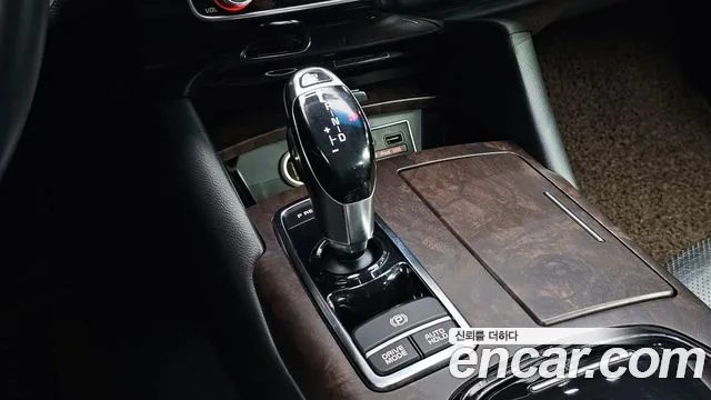 Kia K9 2012 thumb 9