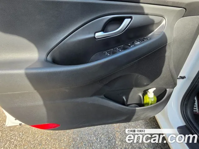 Hyundai i30 2017 thumb 4