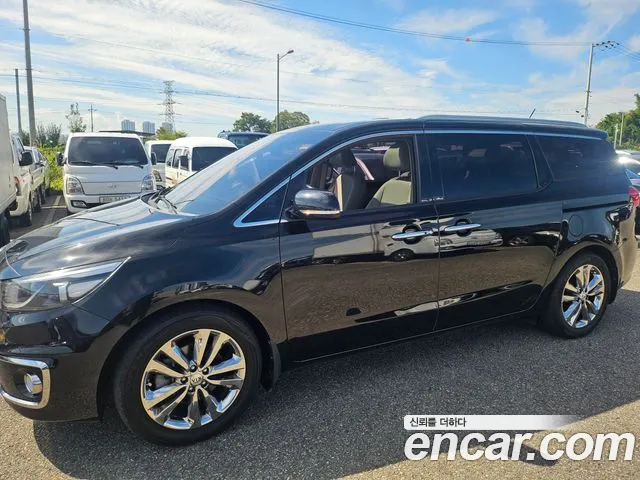 Kia Carnival 2016 thumb 11