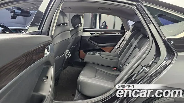 Genesis G80 2018 thumb 10