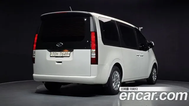 Hyundai Staria 2021 thumb 2