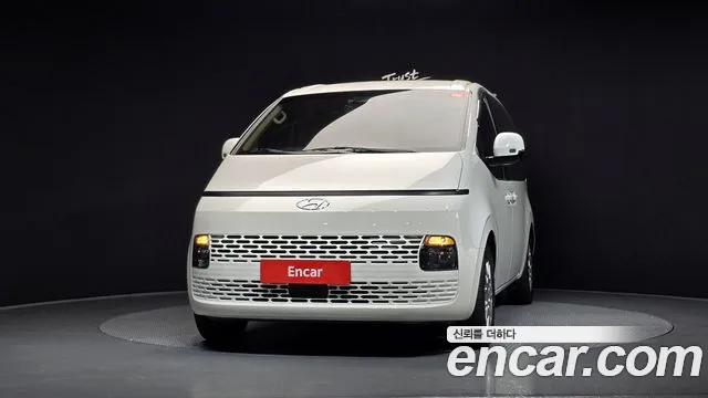 Hyundai Staria 2021 thumb 3
