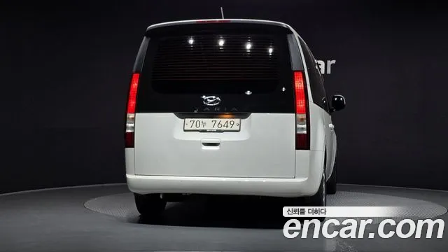 Hyundai Staria 2021 thumb 4