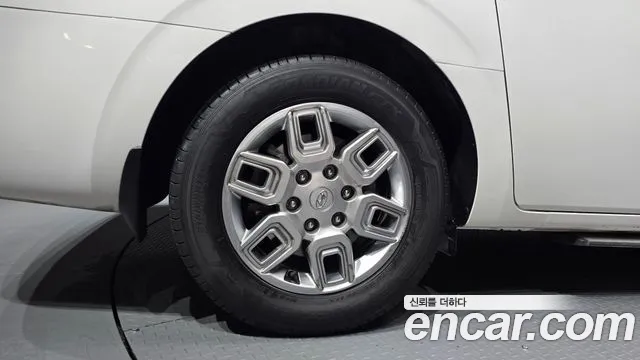 Hyundai Staria 2021 thumb 5
