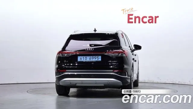 Audi Q4 e-tron 2025 thumb 4