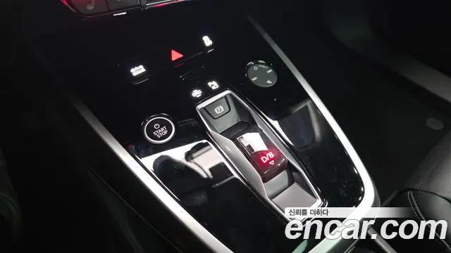Audi Q4 e-tron 2025 thumb 9