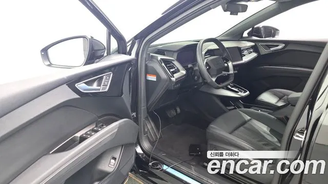 Audi Q4 e-tron 2025 thumb 10
