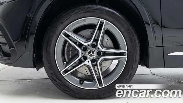 Mercedes-Benz GLA 2025 thumb 4
