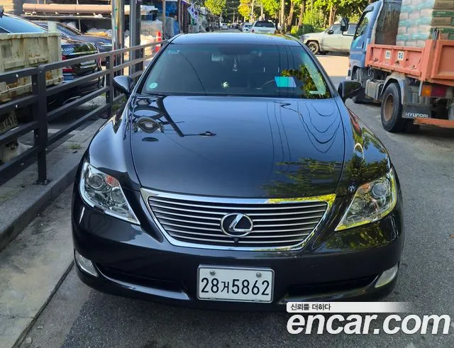 Lexus LS 2008 thumb 3