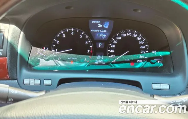 Lexus LS 2008 thumb 8