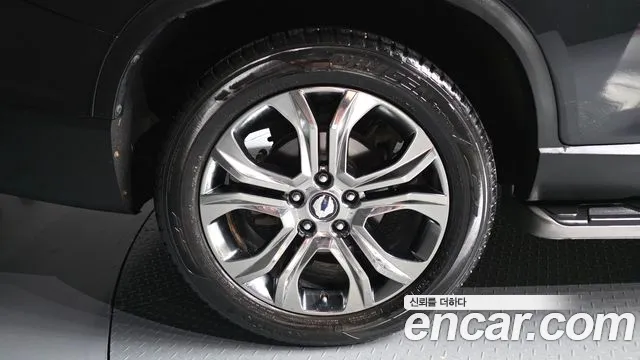 KG_Mobility_Ssangyong Rexton 2017 thumb 4