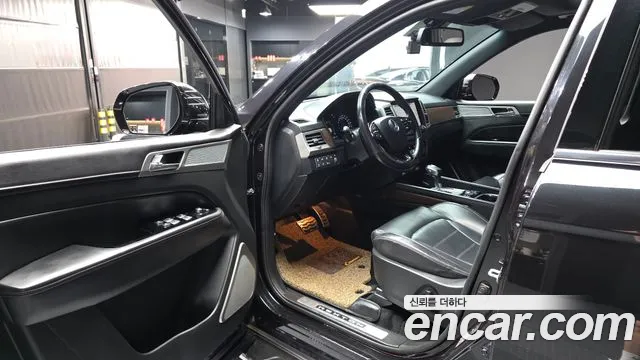 KG_Mobility_Ssangyong Rexton 2017 thumb 9