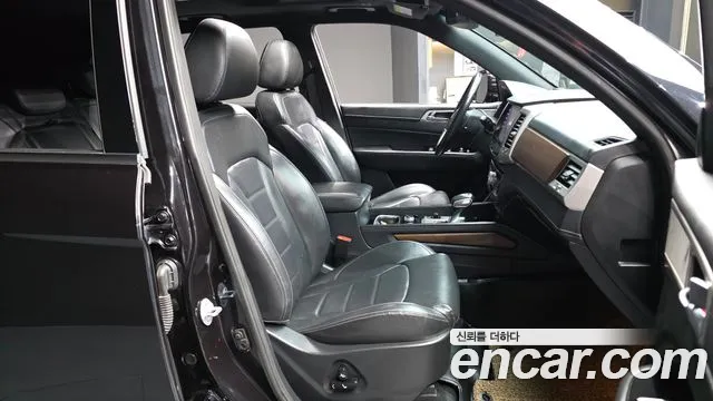 KG_Mobility_Ssangyong Rexton 2017 thumb 10