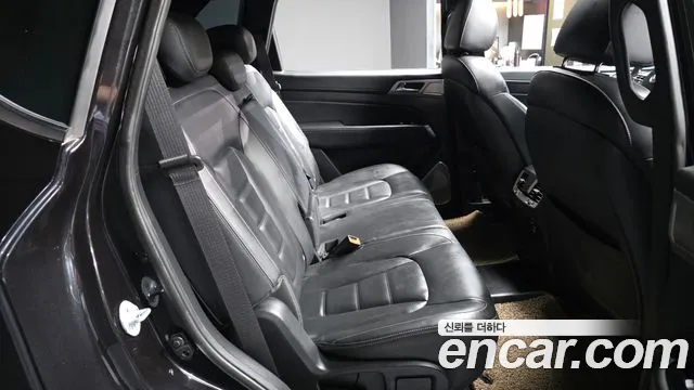 KG_Mobility_Ssangyong Rexton 2017 thumb 11