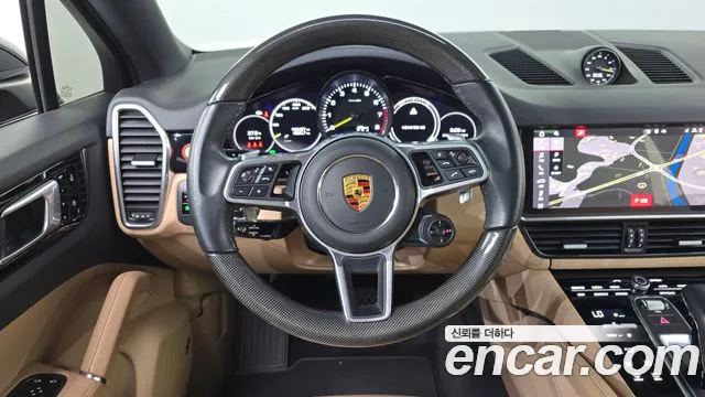 Porsche Cayenne 2021 thumb 12