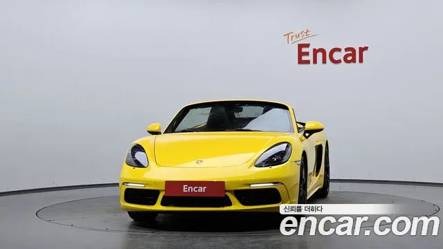 Porsche Cayman 2016 thumb 3