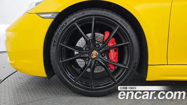 Porsche Cayman 2016 thumb 5