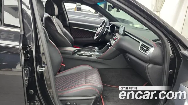 Genesis G70 2024 thumb 11