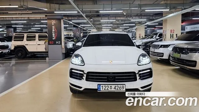 Porsche Cayenne 2022 thumb 2