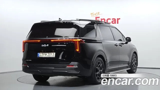 Kia Carnival 2024 thumb 2
