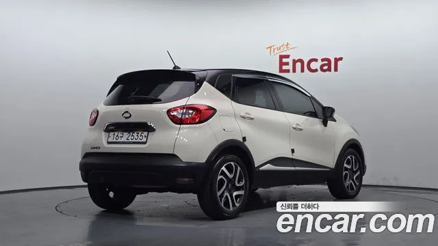 Renault-KoreaSamsung Captur 2014 thumb 2