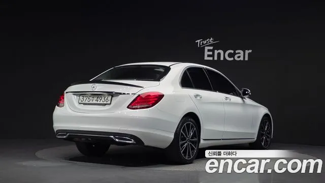 Mercedes-Benz C-Класс 2017 thumb 2
