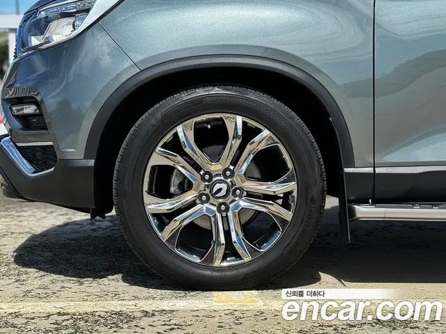 KG_Mobility_Ssangyong Rexton 2017 thumb 6
