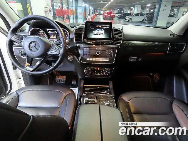 Mercedes-Benz GLE 2016 thumb 10