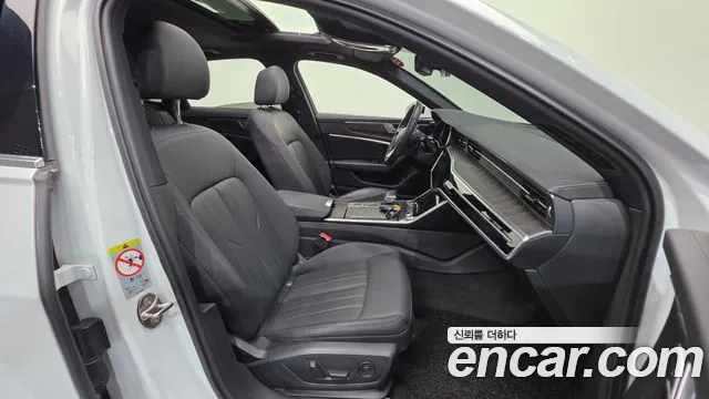 Audi A6 2021 thumb 10
