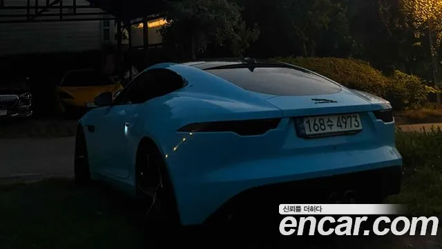 Jaguar F-Type 2021 thumb 2