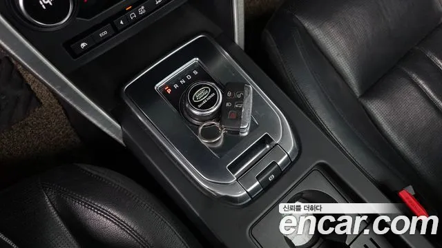 Land Rover Discovery Sport 2017 thumb 8