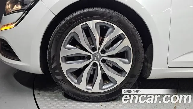 Renault-KoreaSamsung Megane 2016 thumb 5