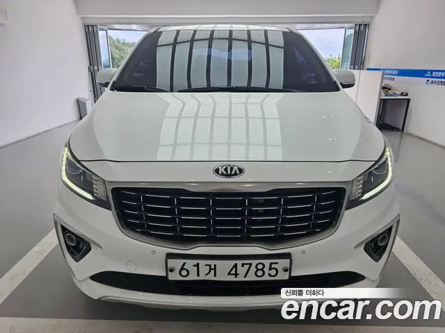 Kia Carnival 2019 thumb 2