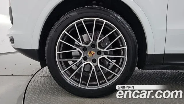 Porsche Cayenne 2020 thumb 4