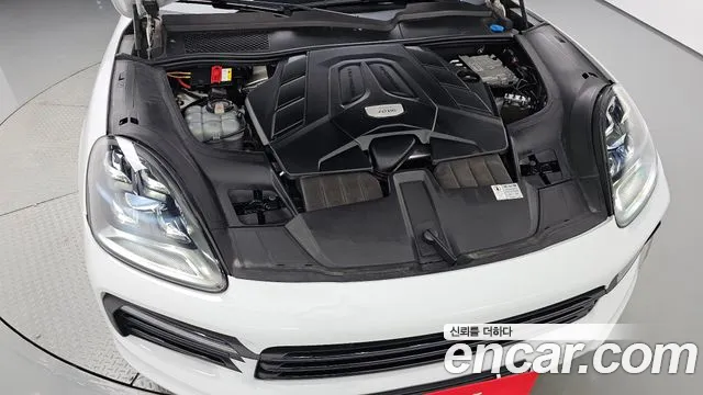 Porsche Cayenne 2020 thumb 5
