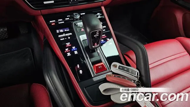 Porsche Cayenne 2020 thumb 8