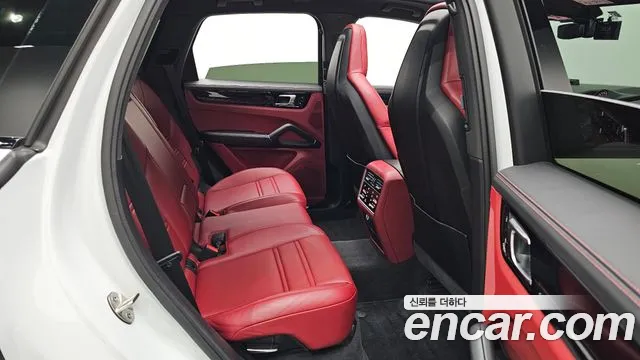 Porsche Cayenne 2020 thumb 11